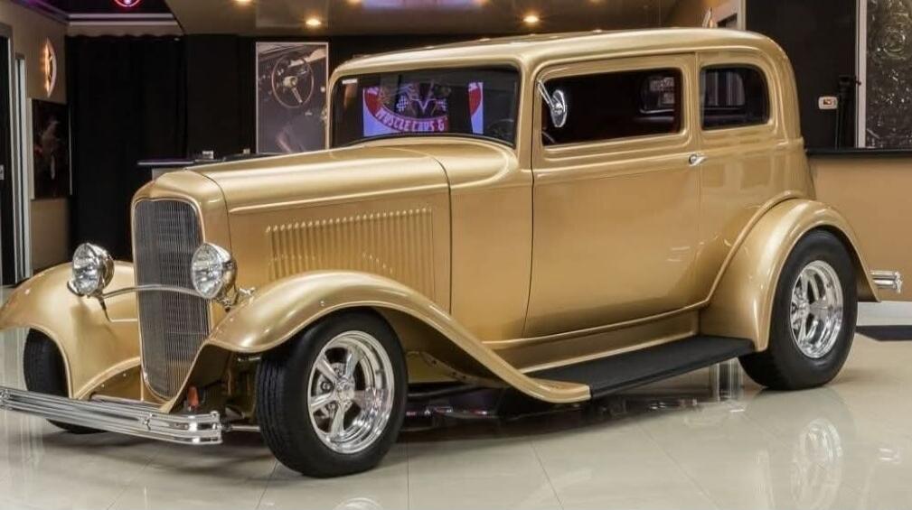 MUSCLE CARS &