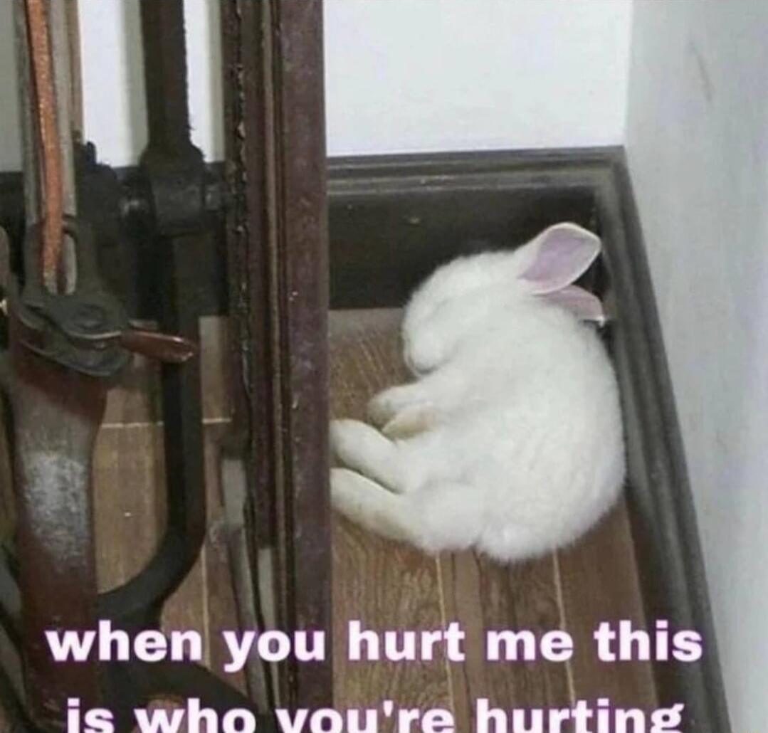 e a when you hurt me this ic who voure hurting