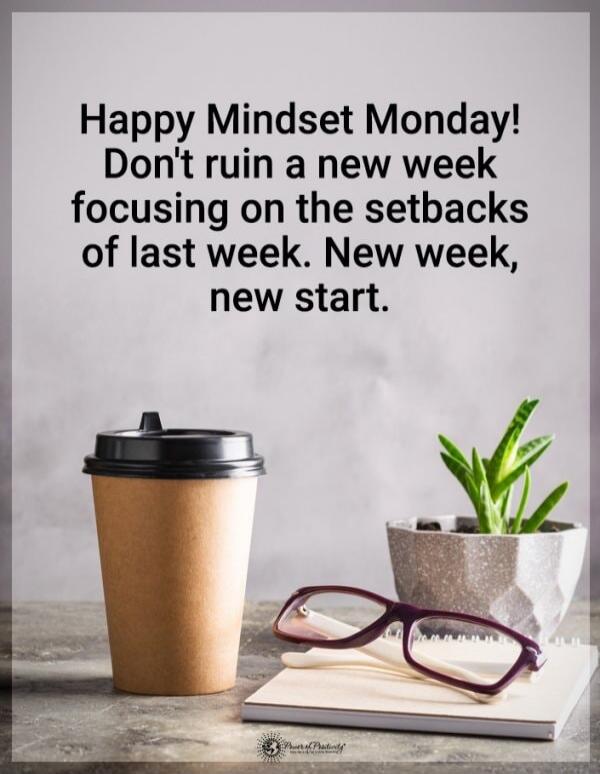Happy Mindset Monday! Don't ruin a new week focusing on the setbacks of last week. New week, new start.