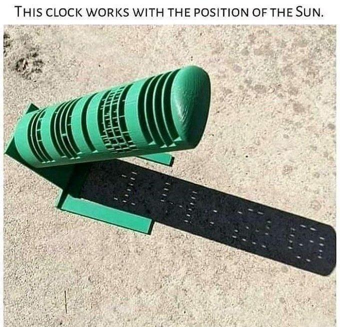 THIS CLOCK WORKS WITH THE POSITION OF THE SUN