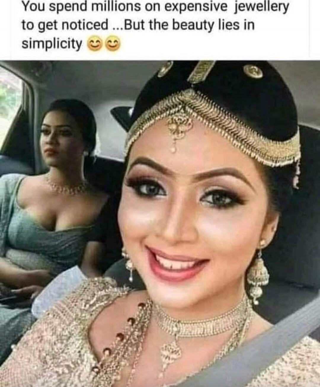 You spend millions on expensive jewellery to get noticed ...But the beauty lies in simplicity 😉😉