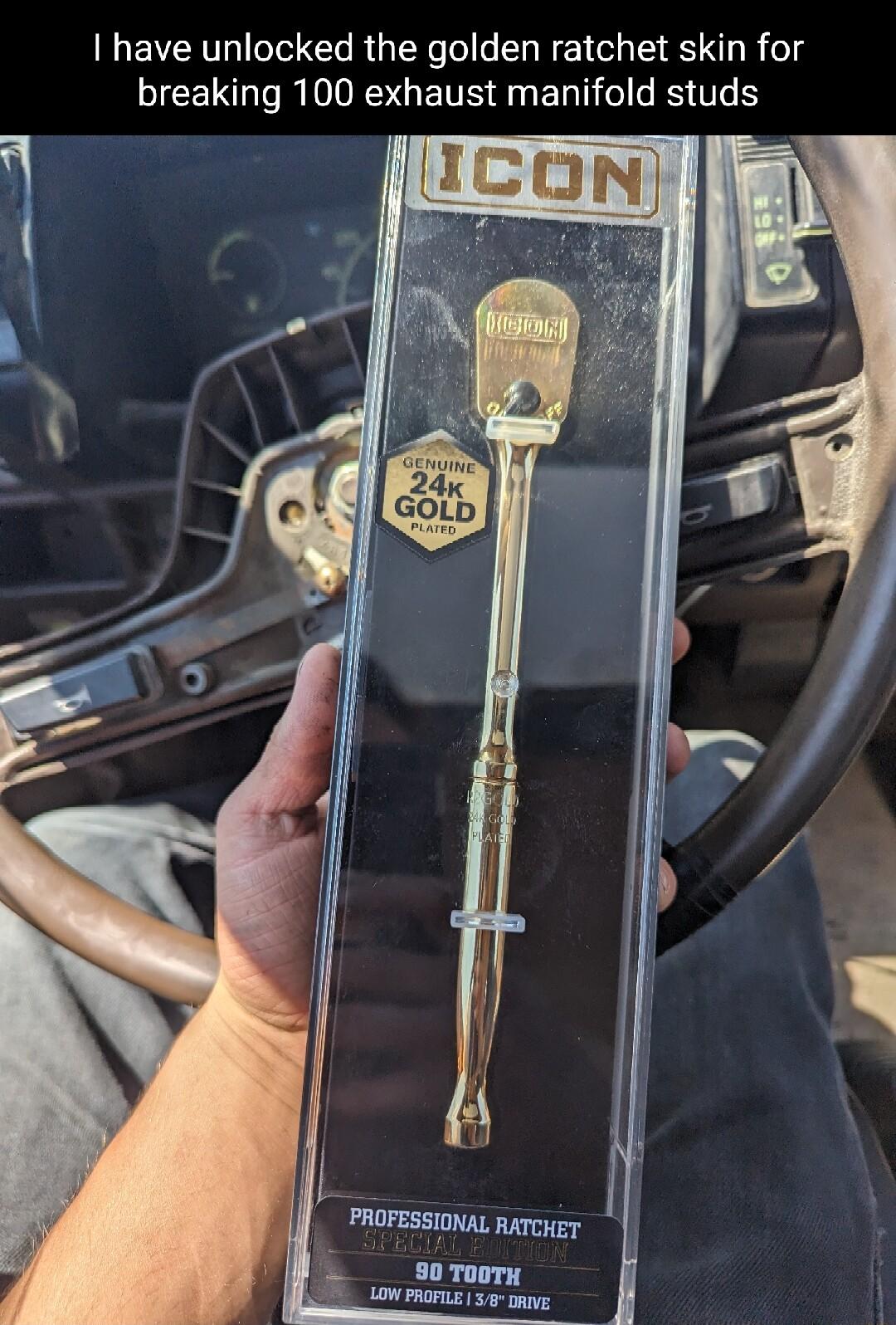 I have unlocked the golden ratchet skin for IEET R IRGETS EnERT RS 1 PROFESSIONAL RATCHET 0 TouTH s 55w