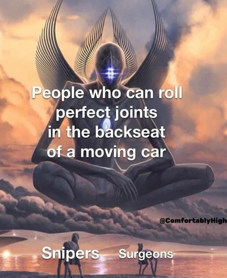 jomts k Winfthe bhckseat 6a moving car M M T o