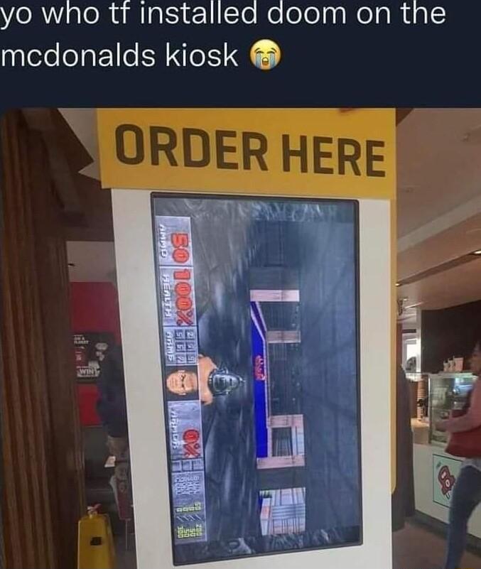 LA WVialeRuligicieclicToNolelolpaNelgRual mcdonalds kiosk ORDER HERE