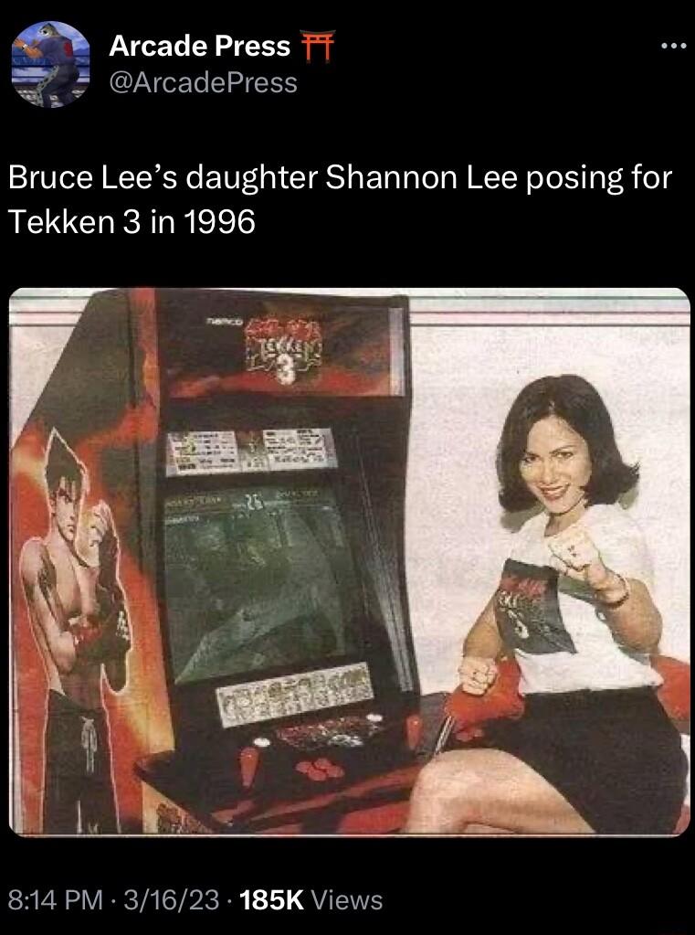 Arcade Press ArcadePress Bruce Lees daughter Shannon Lee posing for Tekken 3in 1996 R E S VIRCTA P RR 112 QTR
