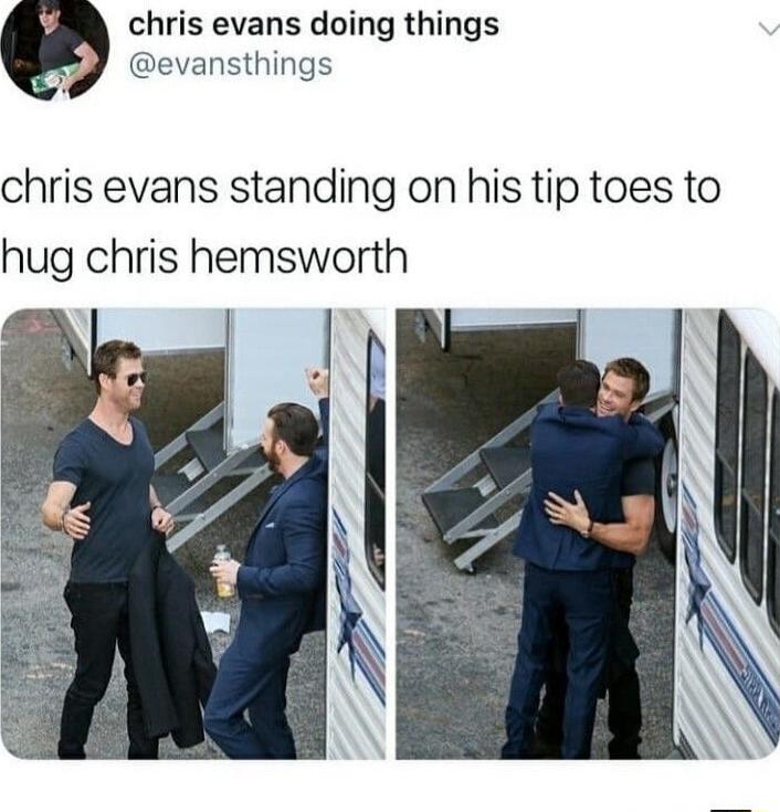 chris evans doing things Y evansthings chris evans standing on his tip toes to hug chris hemsworth