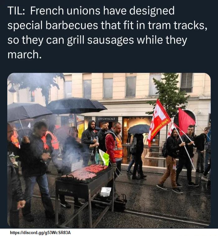 TIL French unions have designed special barbecues that fit in tram tracks so they can grill sausages while they WECON