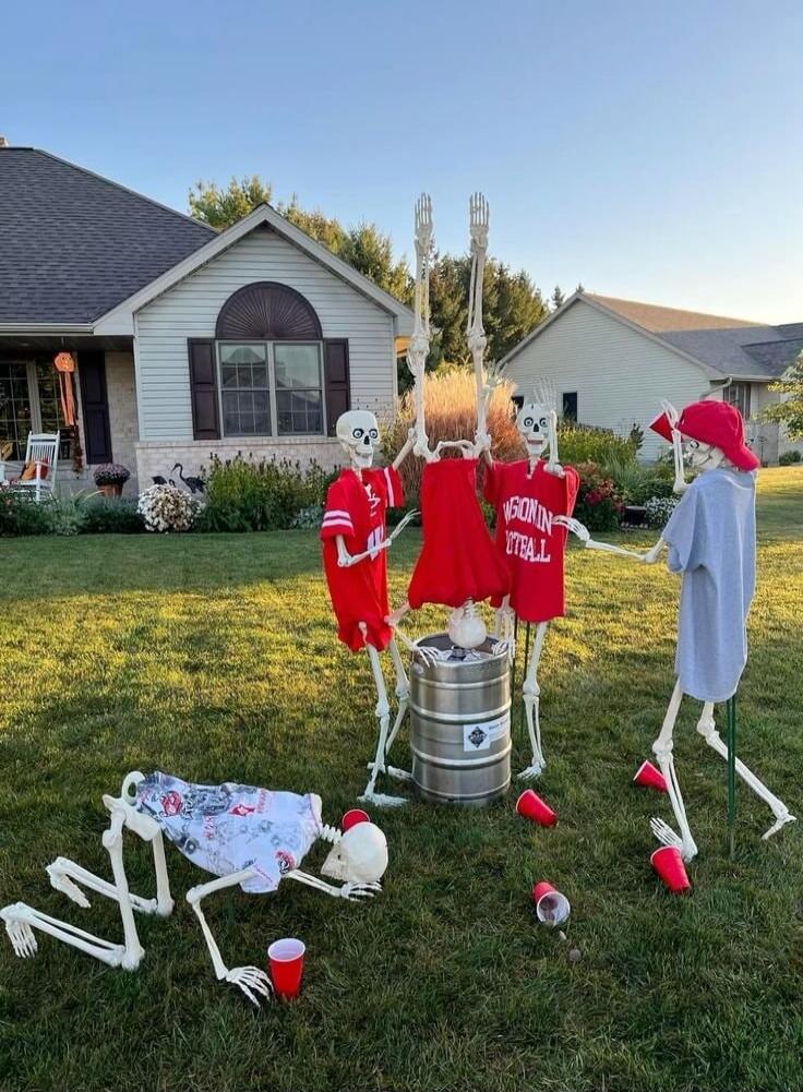 WISCONSIN FOOTBALL, 40
