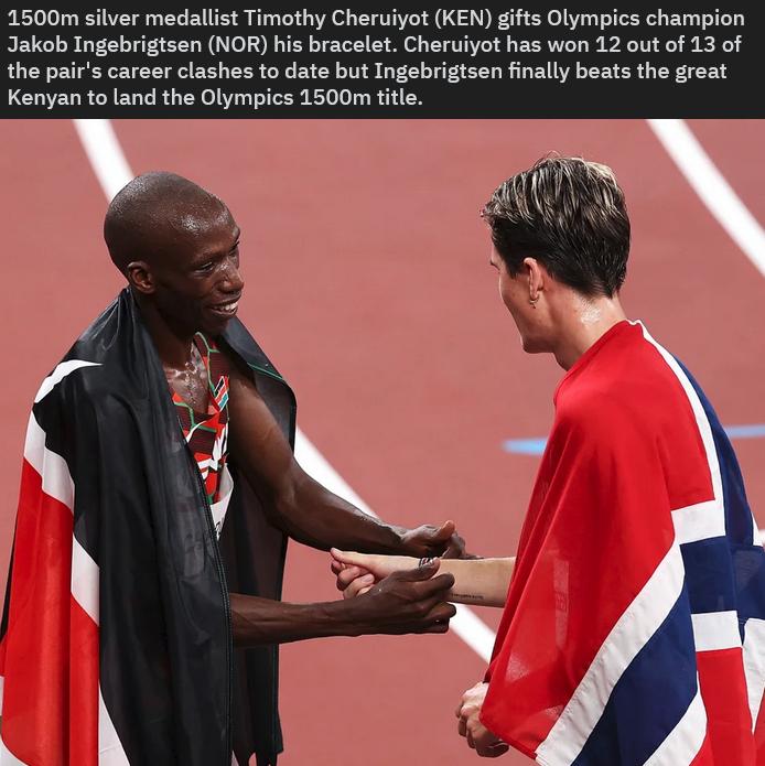 1500m silver medallist Timothy Cheruiyot KEN gifts Olympics champion REUGTR G T T N V0 TR T U Y S o8 VT 8 R B A T e e R the pairs career clashes to date but Ingebrigtsen finally beats the great LCHVELR CEN TR Nl Tt R R 1N