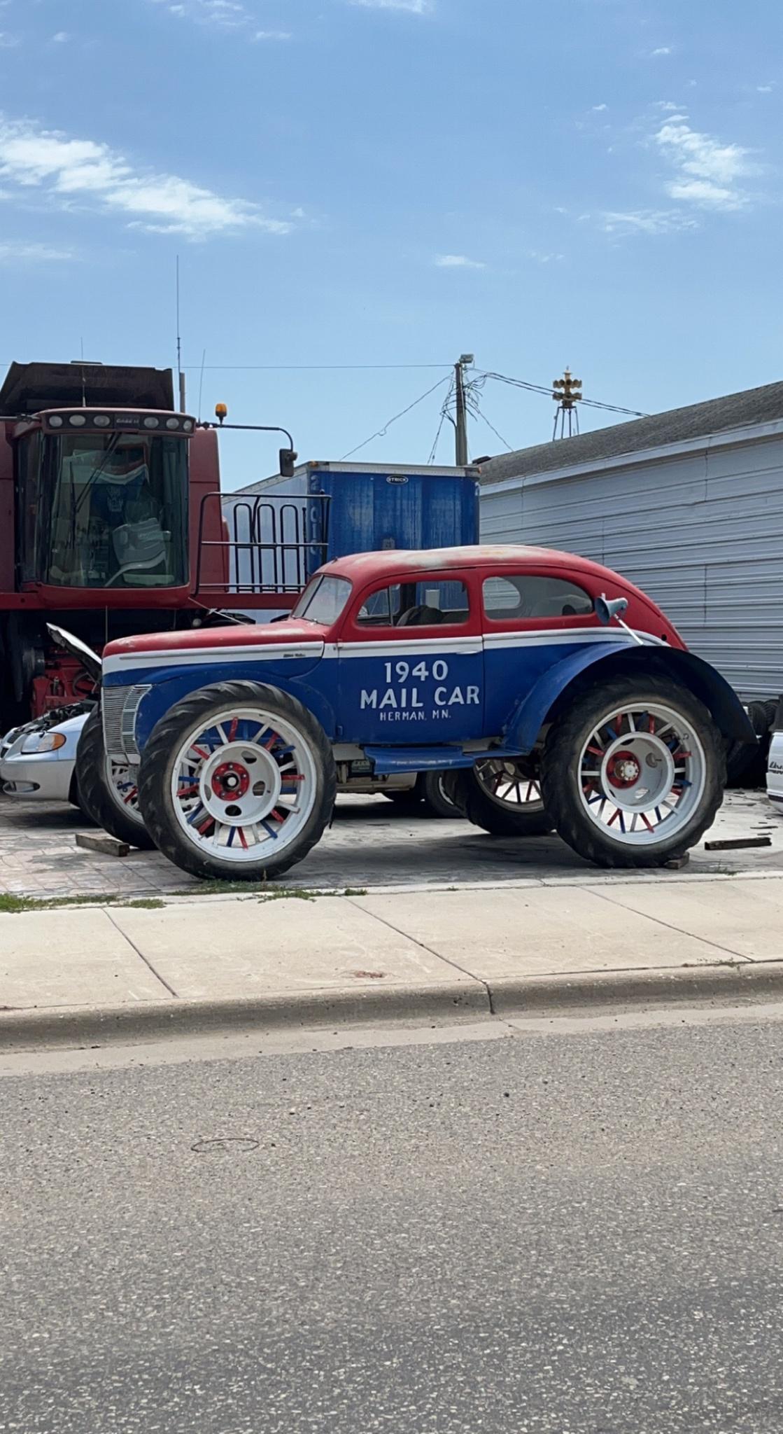 i 1010IA _1 MAIL CAR