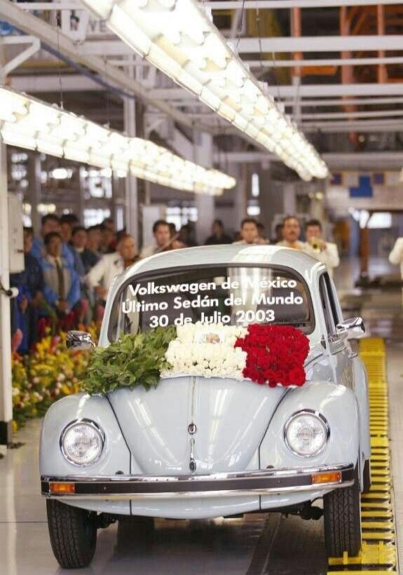 Volkswagen de Mexico
Último Sedán del Mundo
30 de Julio 2003