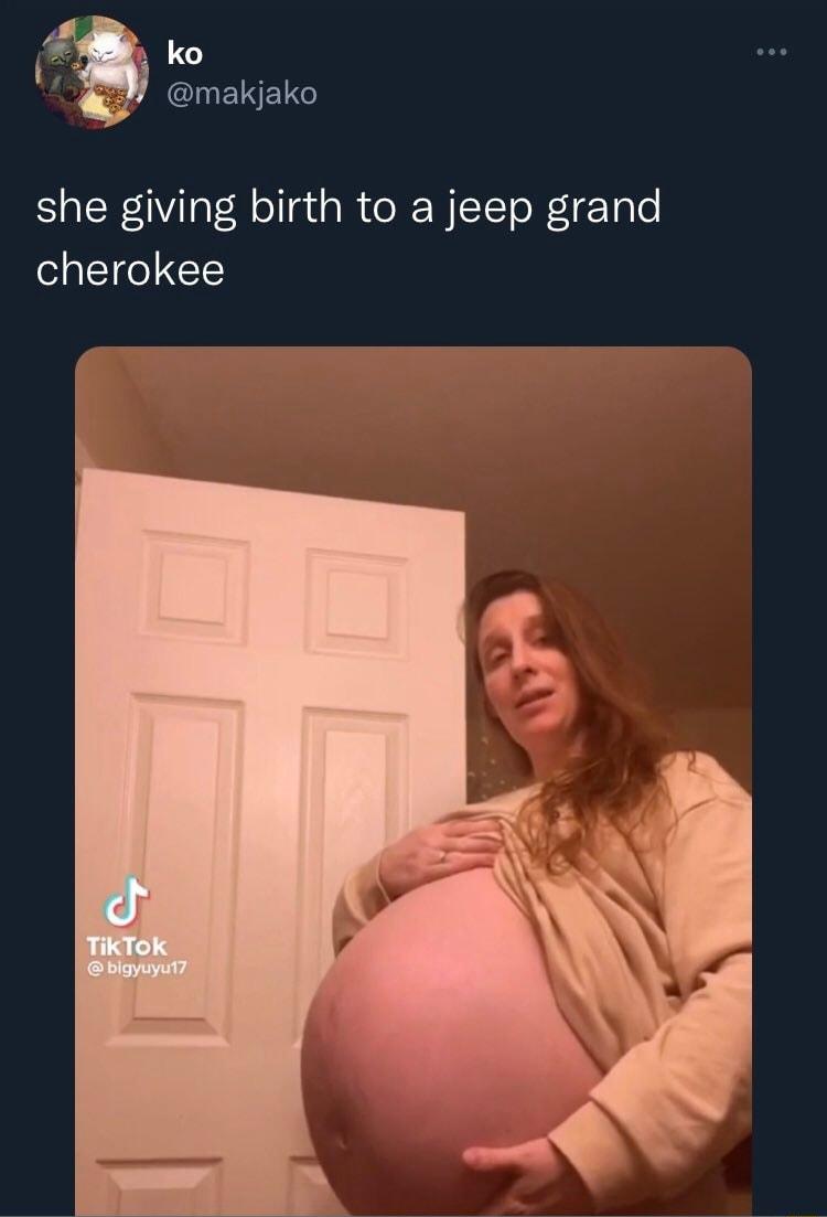 4 makjako she giving birth to a jeep grand cherokee