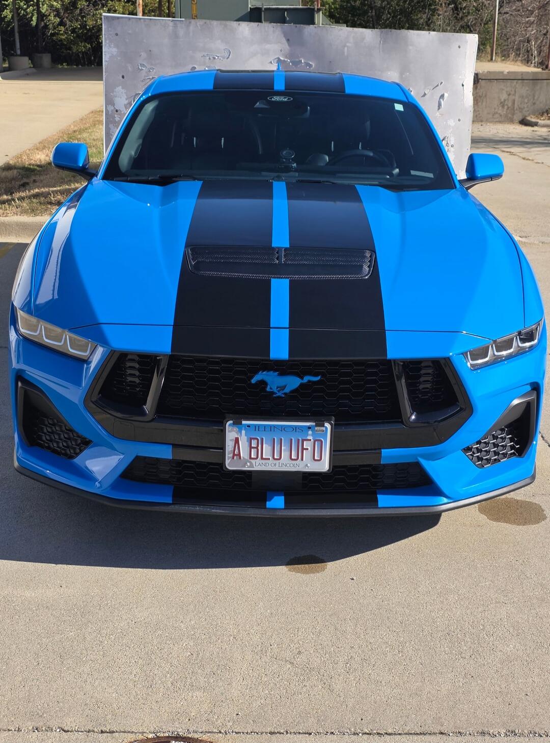 ILLINOIS A BLU UFO LAND OF LINCOLN FORD