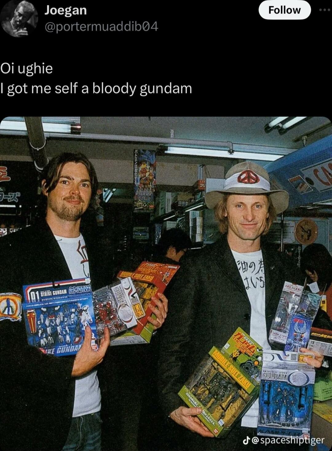 l o portermuaddibo4 Oi ughie got me self a bloody gundam