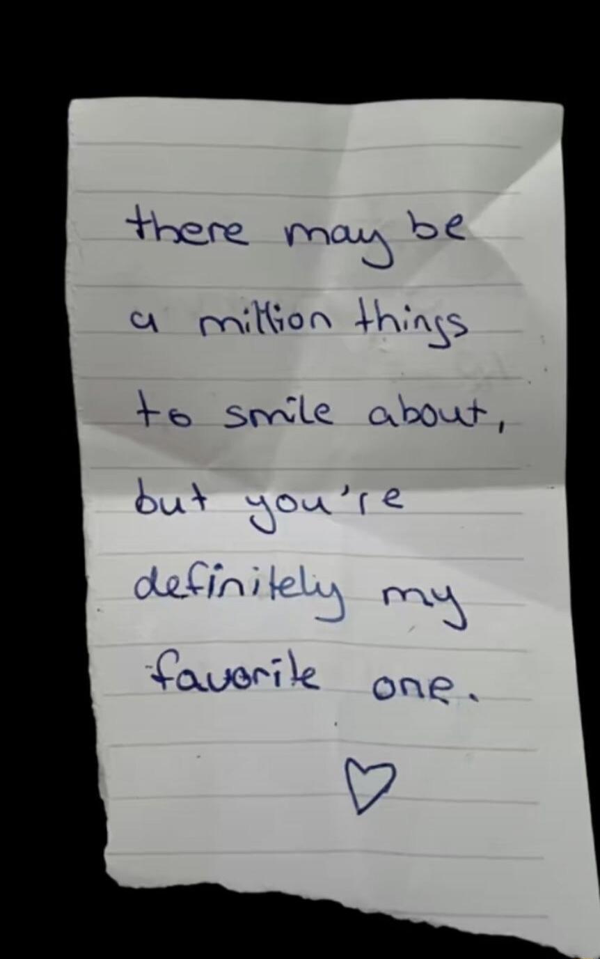 There may be a million things to smile about, but you're definitely my favorite one. ♡
