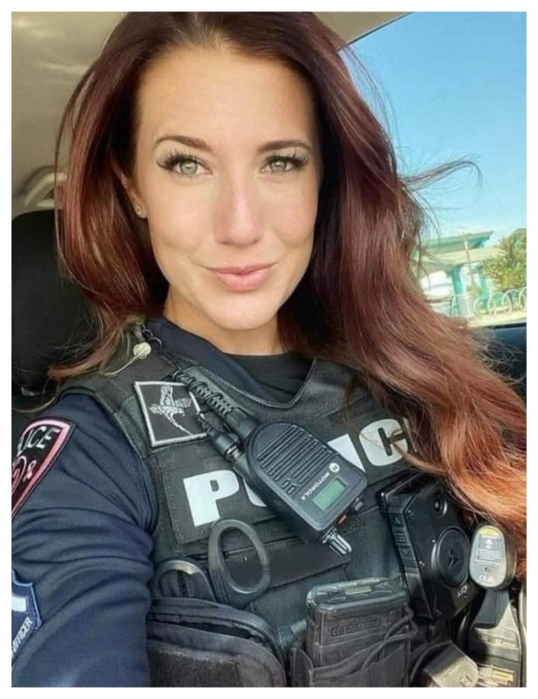 POLICE OFFICER MOTOROLA