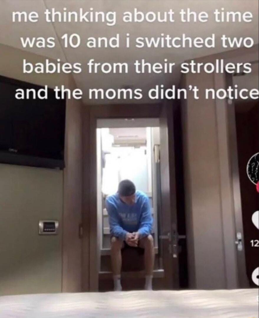 babies omeir strollers and the moms didnt notice