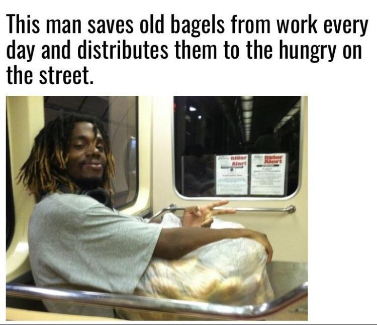 This man saves old bagels from work every day and distributes them to the hungry on the street