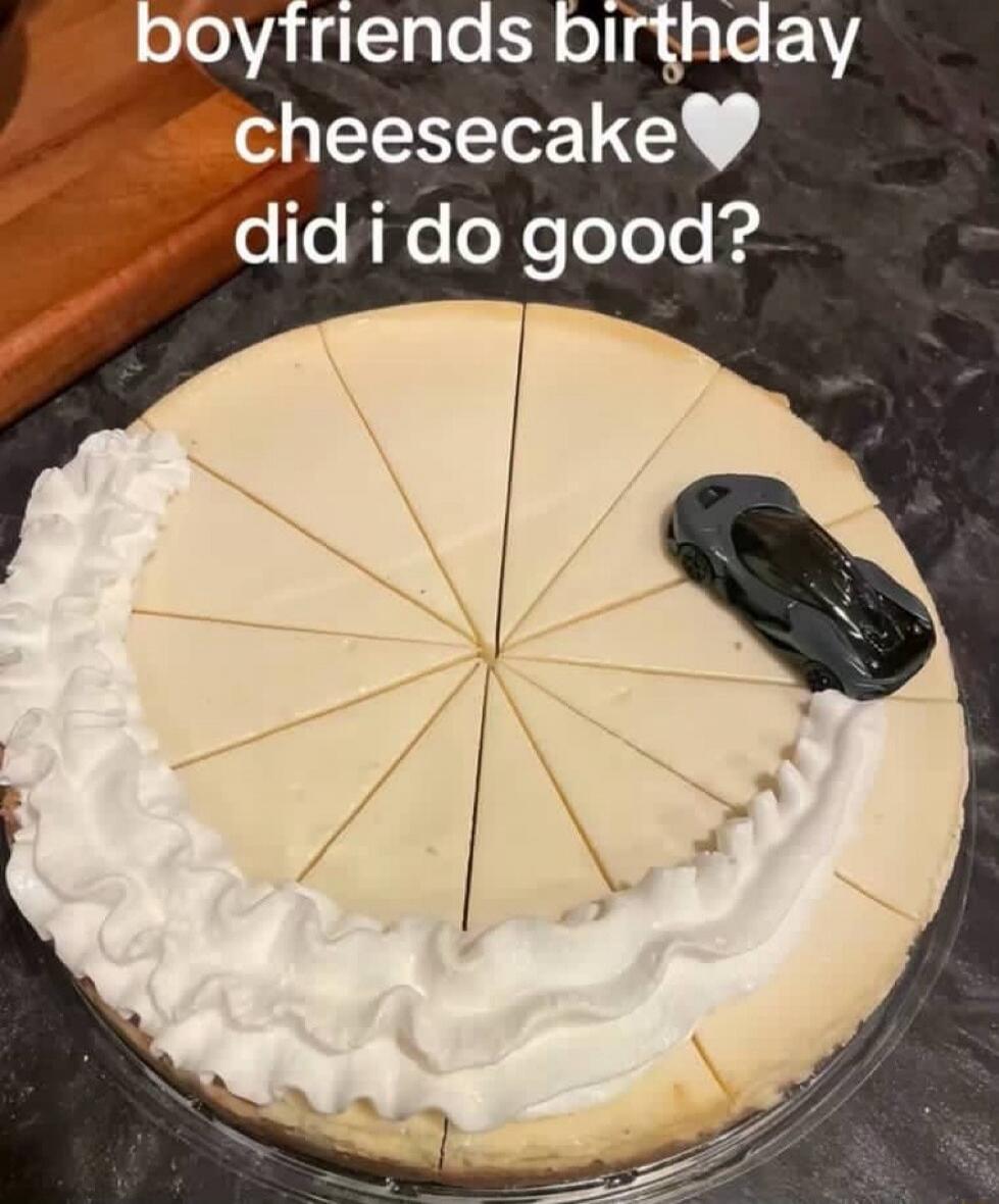 boyfriends birthday cheesecake did i do good?