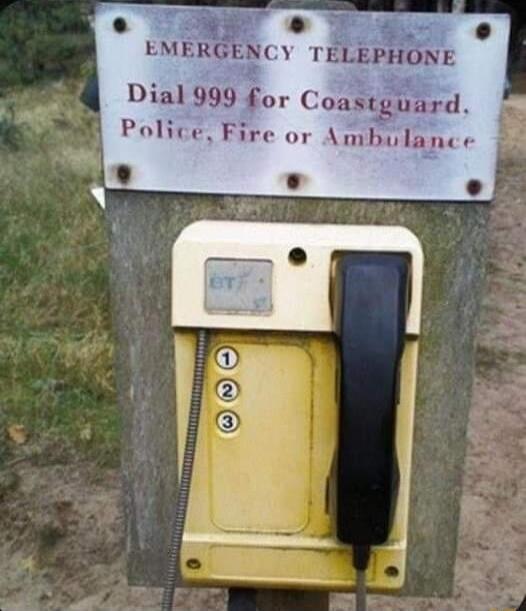 B 0 T a0 EMERGENCY FELEPHONE Dial 999 for Coastguard Police Fire or Aml