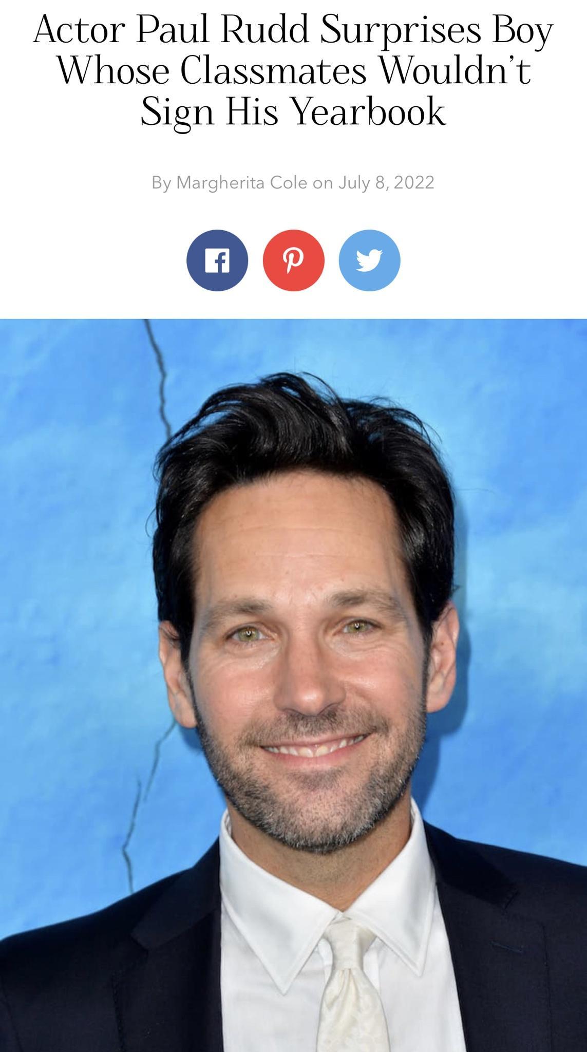 Actor Paul Rudd Surprises Boy Whose Classmates Wouldnt Sign His Yearbook 00