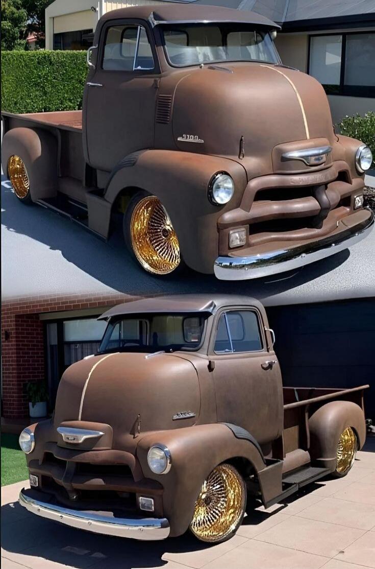 3100