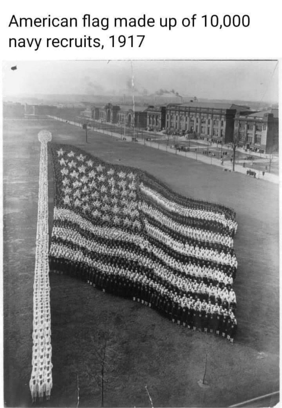 American flag made up of 10000 navy recruits 1917