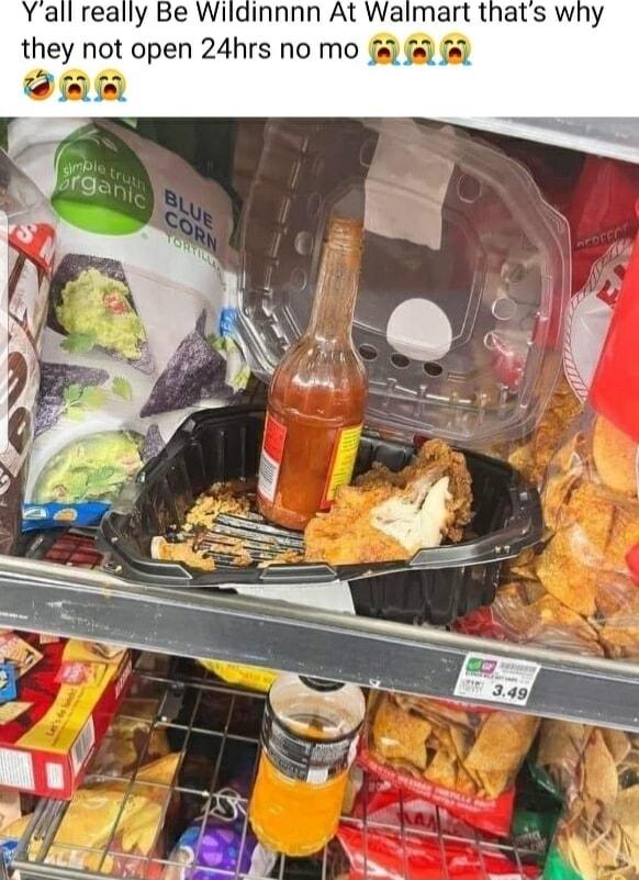 Yall really Be Wildinnnn At Walmart thats why they not open 24hrs no mo s fa