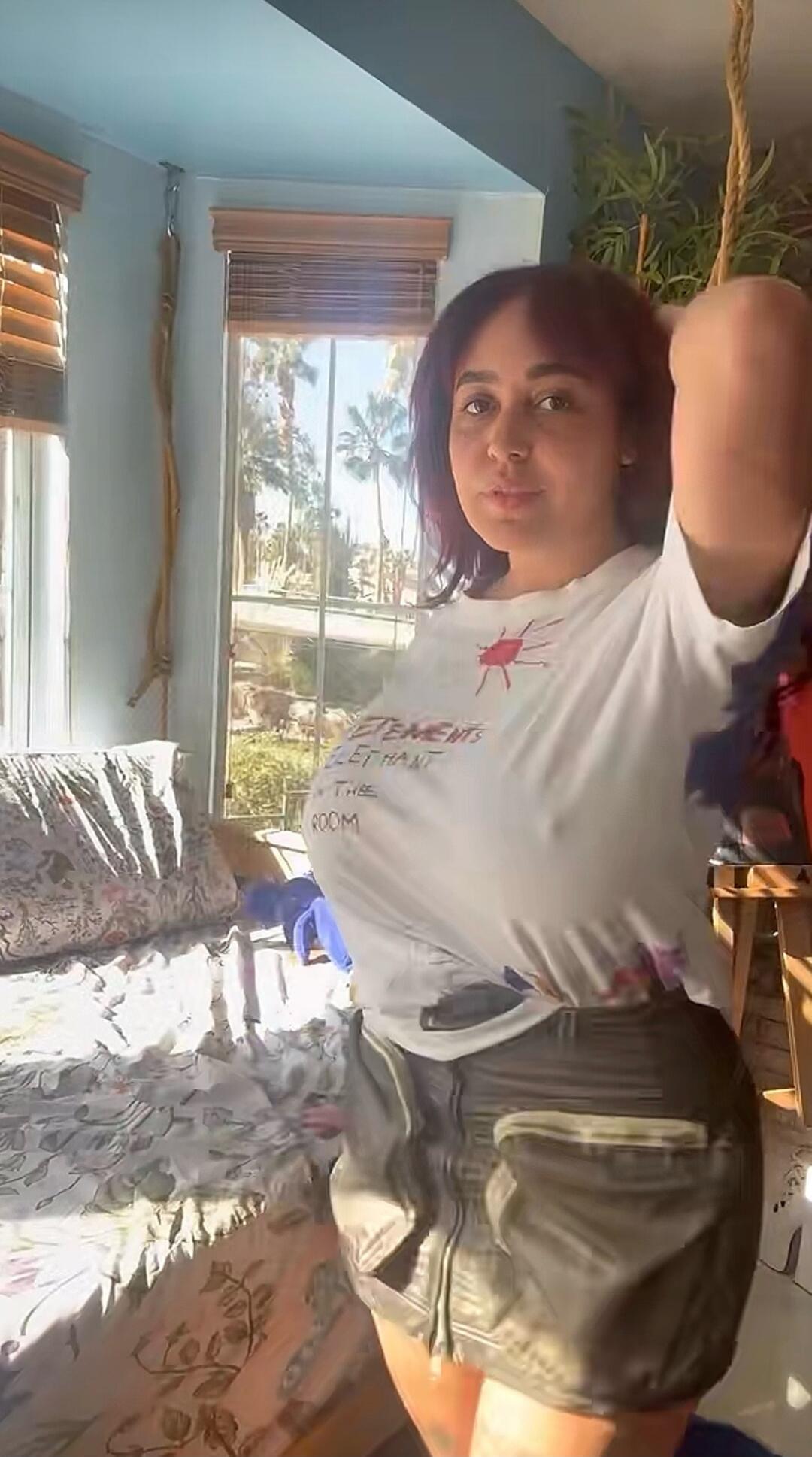 VETEMENTS THE ELEPHANT IN THE ROOM