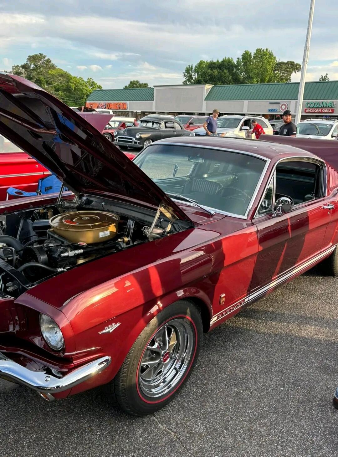 FACTORY CONNECTION, COZUMEL MEXICAN GRILL, MUSTANG, 289