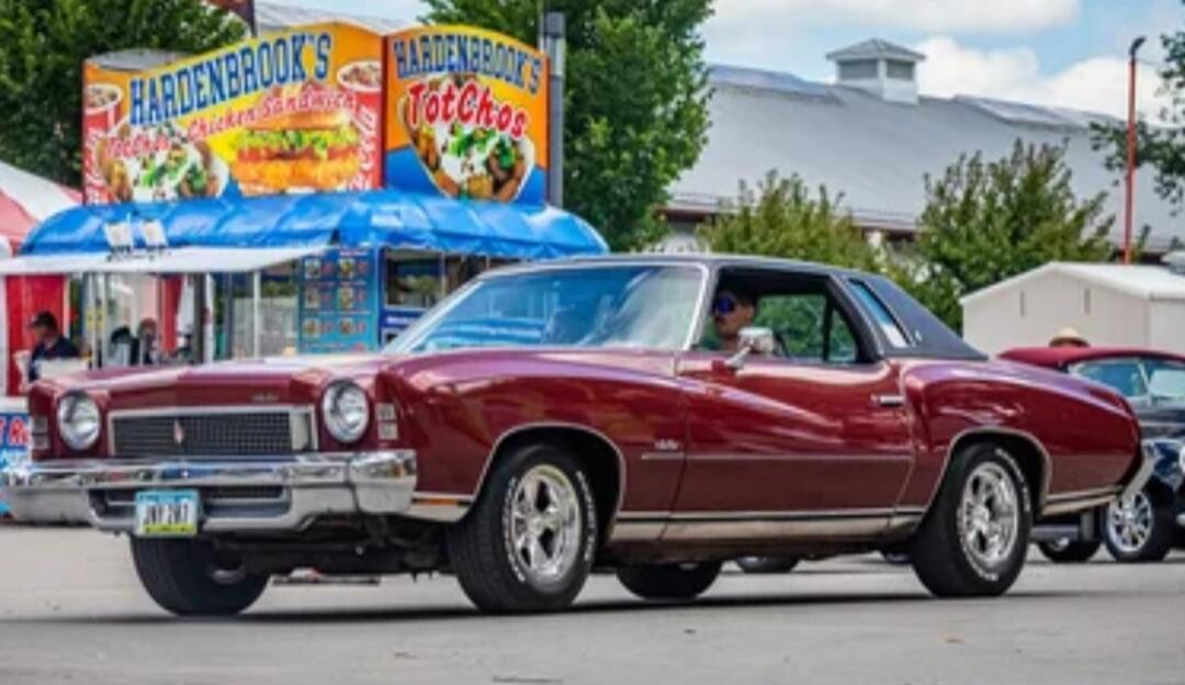 HARDERBROOK'S
Totchos