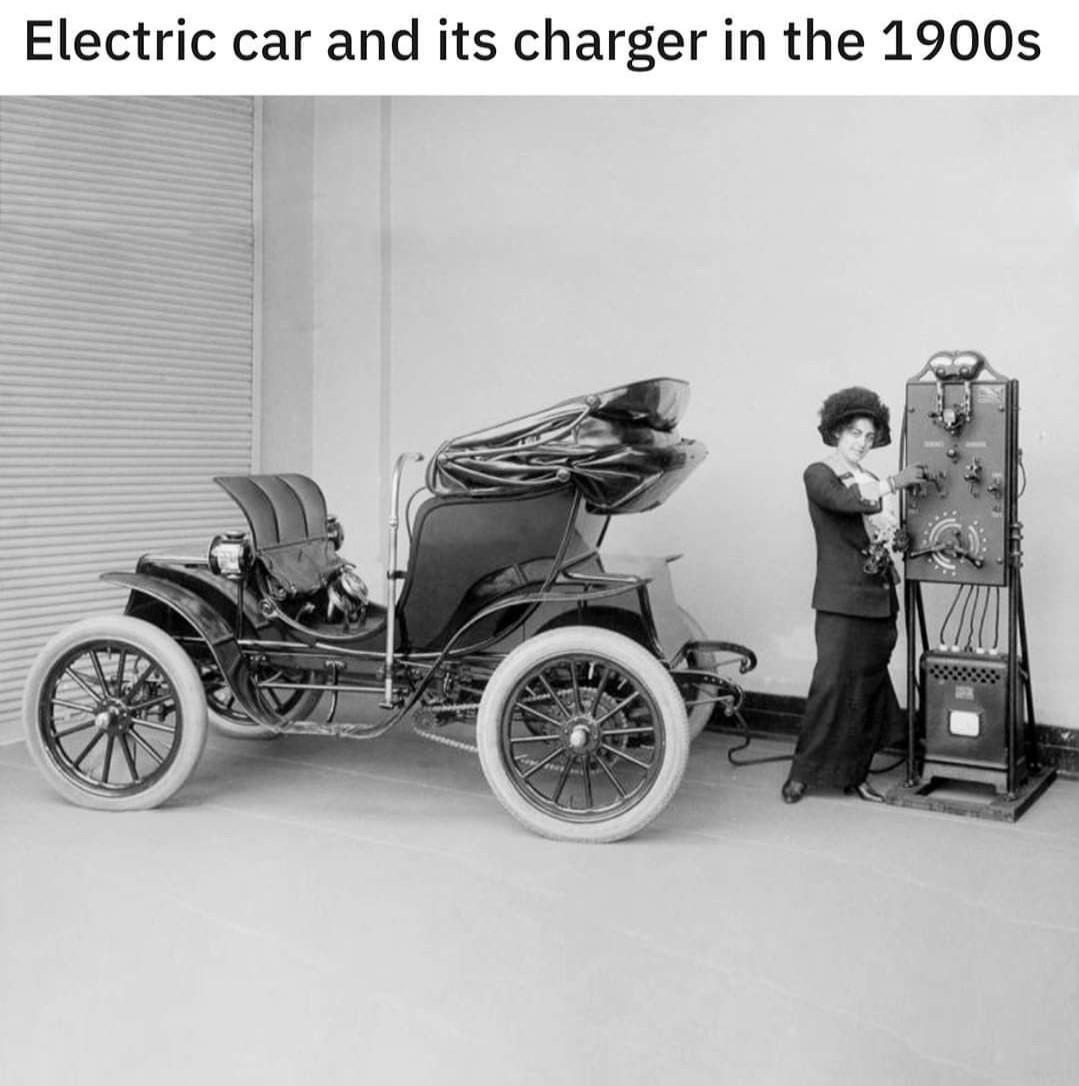 Electric car and its charger in the 1900s