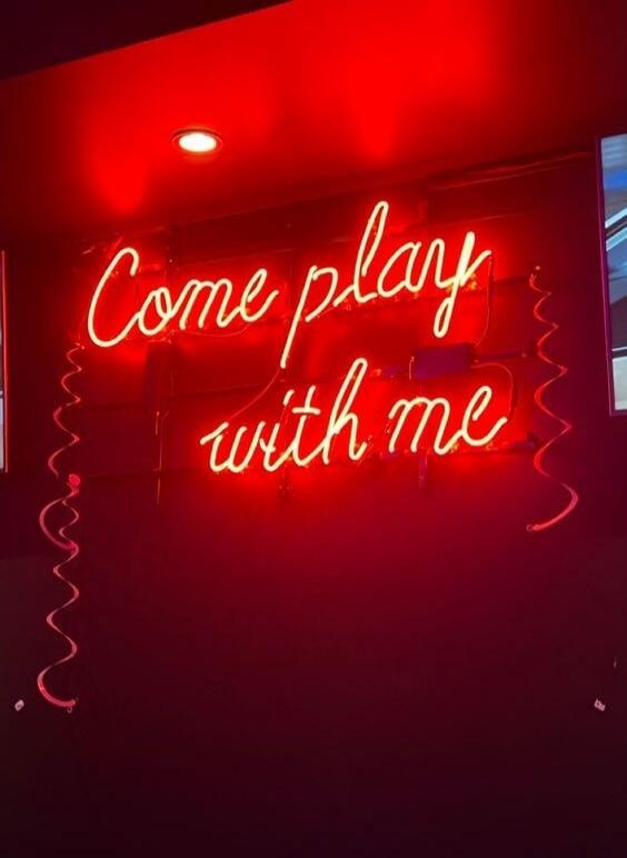 Come play with me