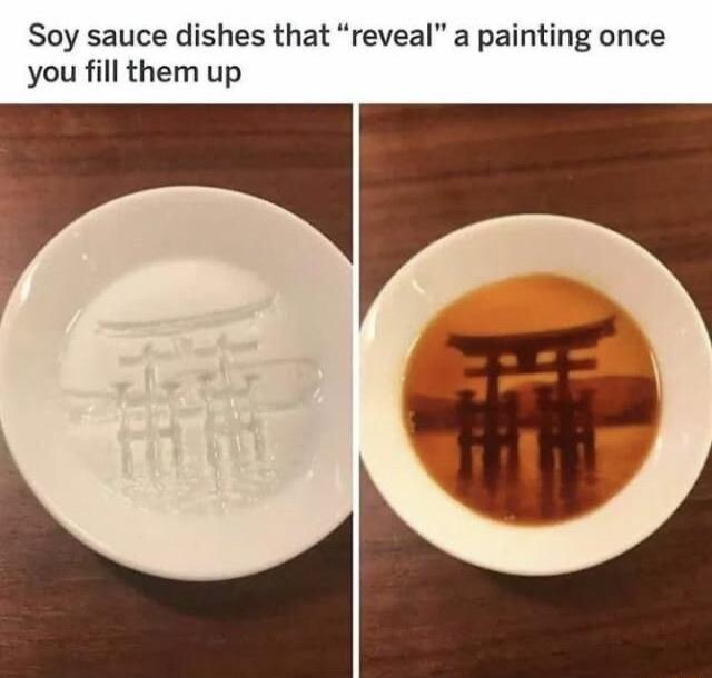 Soy sauce dishes that reveal a painting once you fill them up