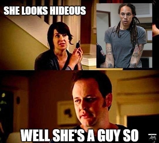 SHE LOOKS IIIIIEIIIIS 2 WELLSHESAGOYSO