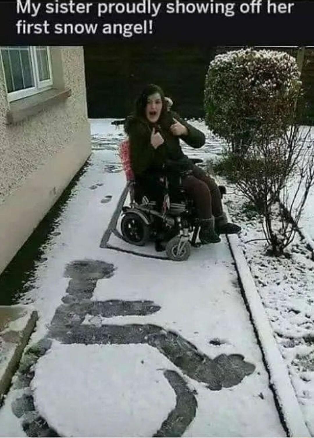 Vly sister proudly showing ofi first snow angel