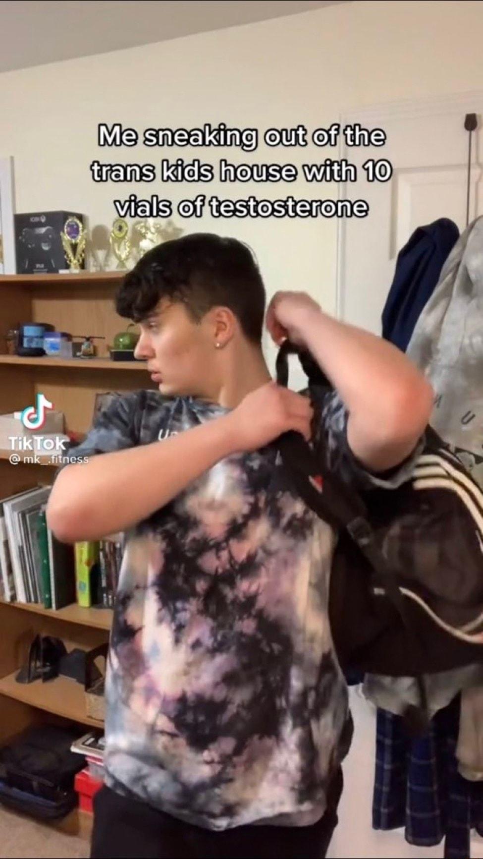 Mo sneaking euR ef e T s s hewse wiih 10 Vil off testosisrone