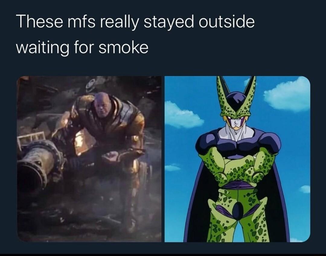 L CEEI RN CEN RS EIYClo Rolt Sile Y waiting for smoke