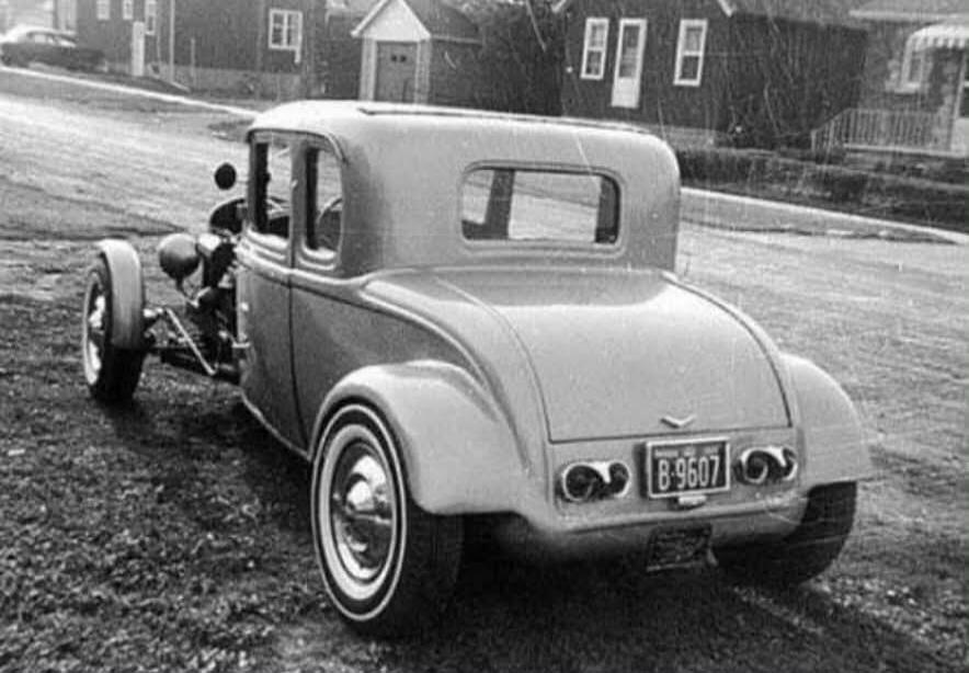 License plate: B-9607