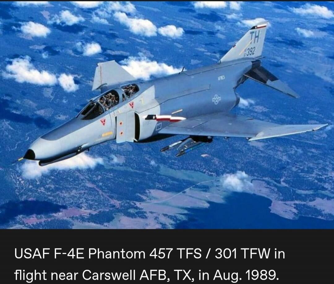 TH 392 USAF F-4E Phantom 457 TFS / 301 TFW in flight near Carswell AFB, TX, in Aug. 1989.