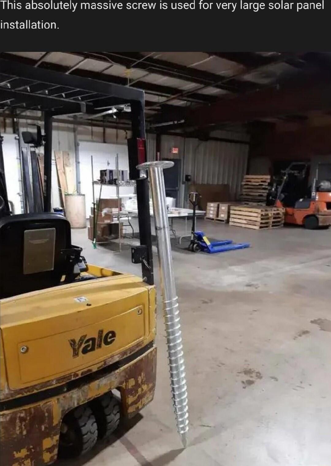 This absolutely massive screw is used for very large solar panel LECIENGLE