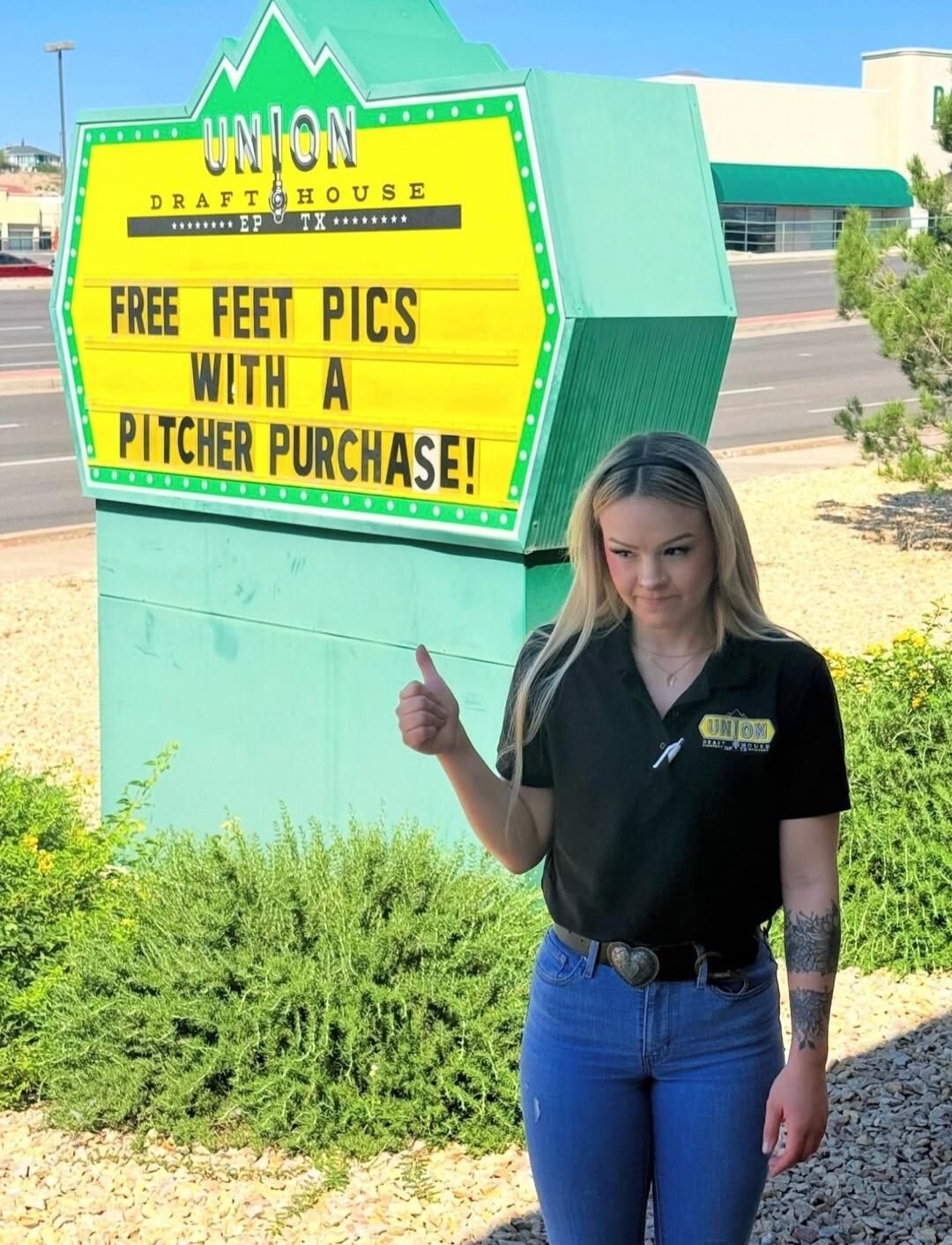 UNION DRAFT HOUSE FREE FEET PICS WITH A PITCHER PURCHASE!
