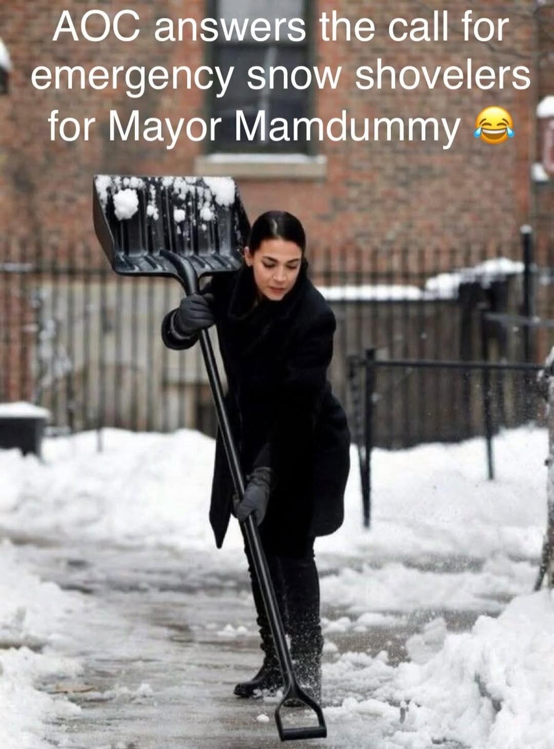 AOC answers the call for emergency snow shovelers for Mayor Mamdummy 😂