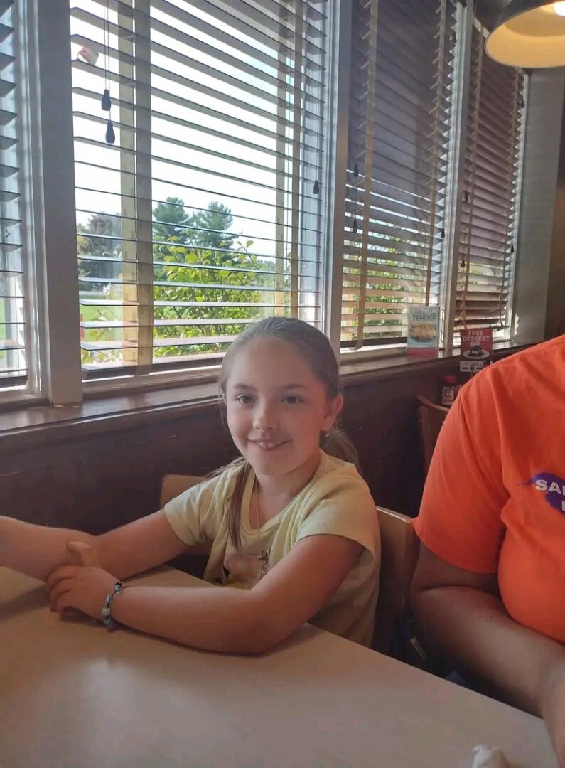 TENDER, FREE DESSERT