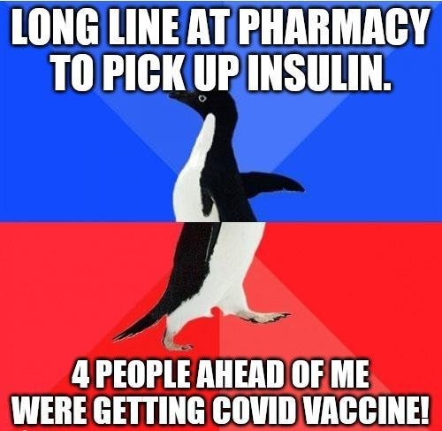 LONG LINEATPHARMACY TOPICK UPINSULIN A IEllliE AHEAD OF ME WERE GETTING COVID VACGINE