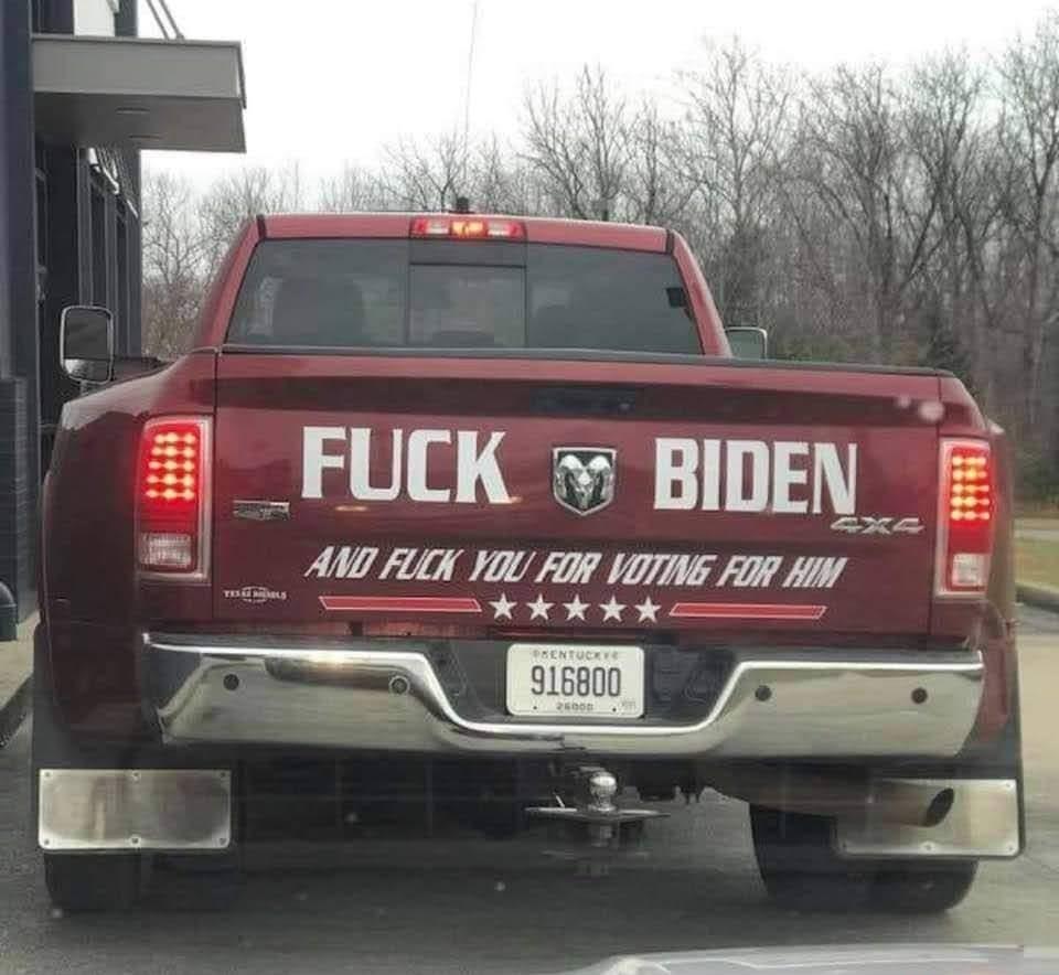 FUCK BIDEN E Ml fl Yoy Fow IWM Ve 4 4 I s 08 e A l B poss