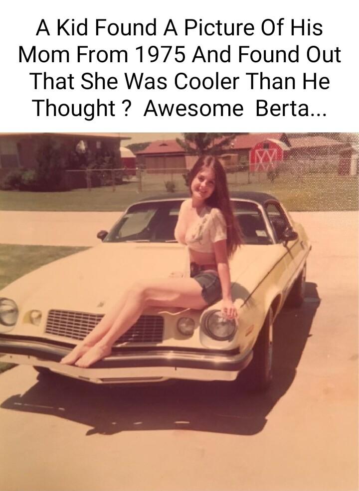 A Kid Found A Picture Of His Mom From 1975 And Found Out That She Was Cooler Than He Thought Awesome Berta