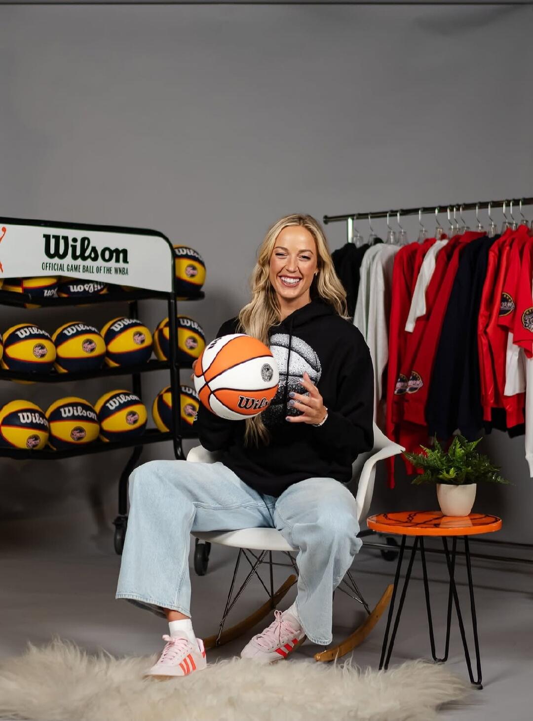 Wilson OFFICIAL GAME BALL OF THE WNBA