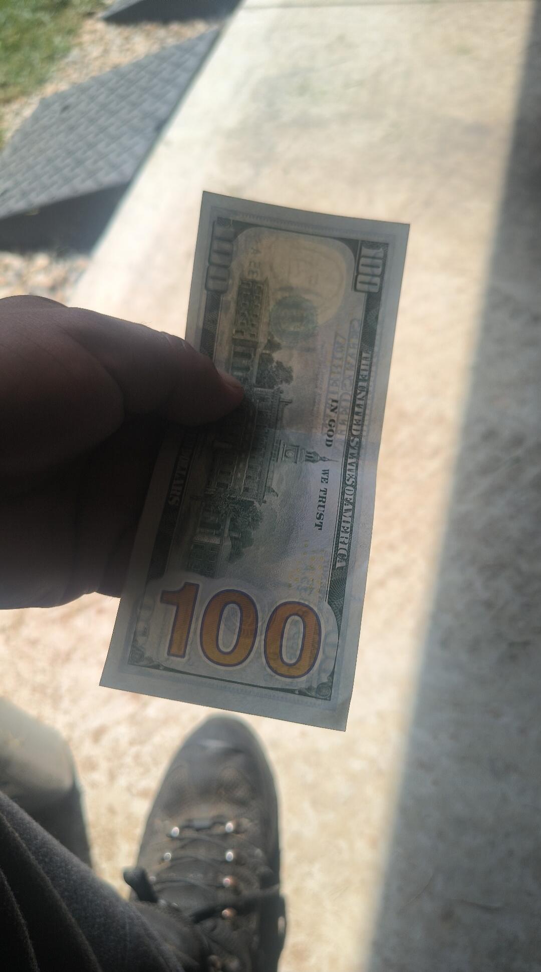 100 THE UNITED STATES OF AMERICA IN GOD WE TRUST DOLLARS