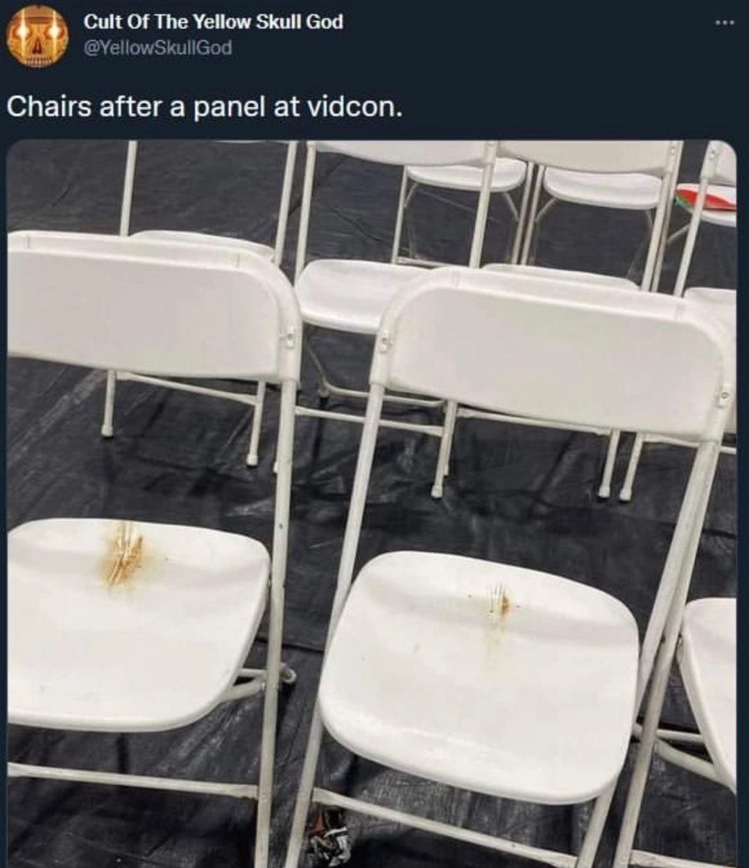 ief Cult Of The Yellow Siaull God Chairs after a panel at vidcon